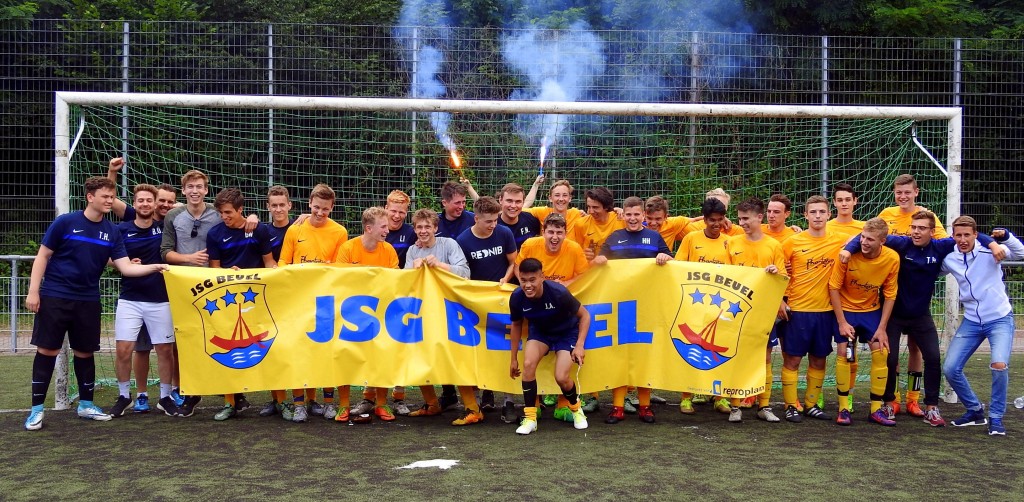 A-Jugend feiert auf dem Finkenberg den Aufstieg in die Sonderliga 